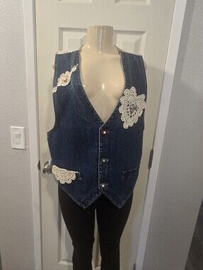 Vintage‎  Denim Vest Crochet Lace Doily Roses  Large